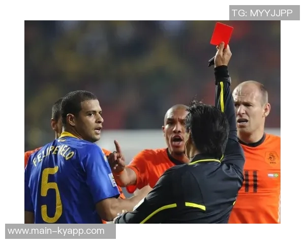 多特蒙德关注荷兰中场昆滕廷伯格罗斯续约前景不明