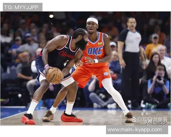 美职篮新赛季东部展望：绿军重建之路与三强争霸的激烈对决