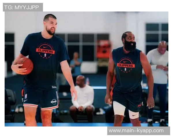 单核带队快船迎战勇士首发阵容揭晓邓恩桑德斯莱昂纳德科林斯祖巴茨齐上阵